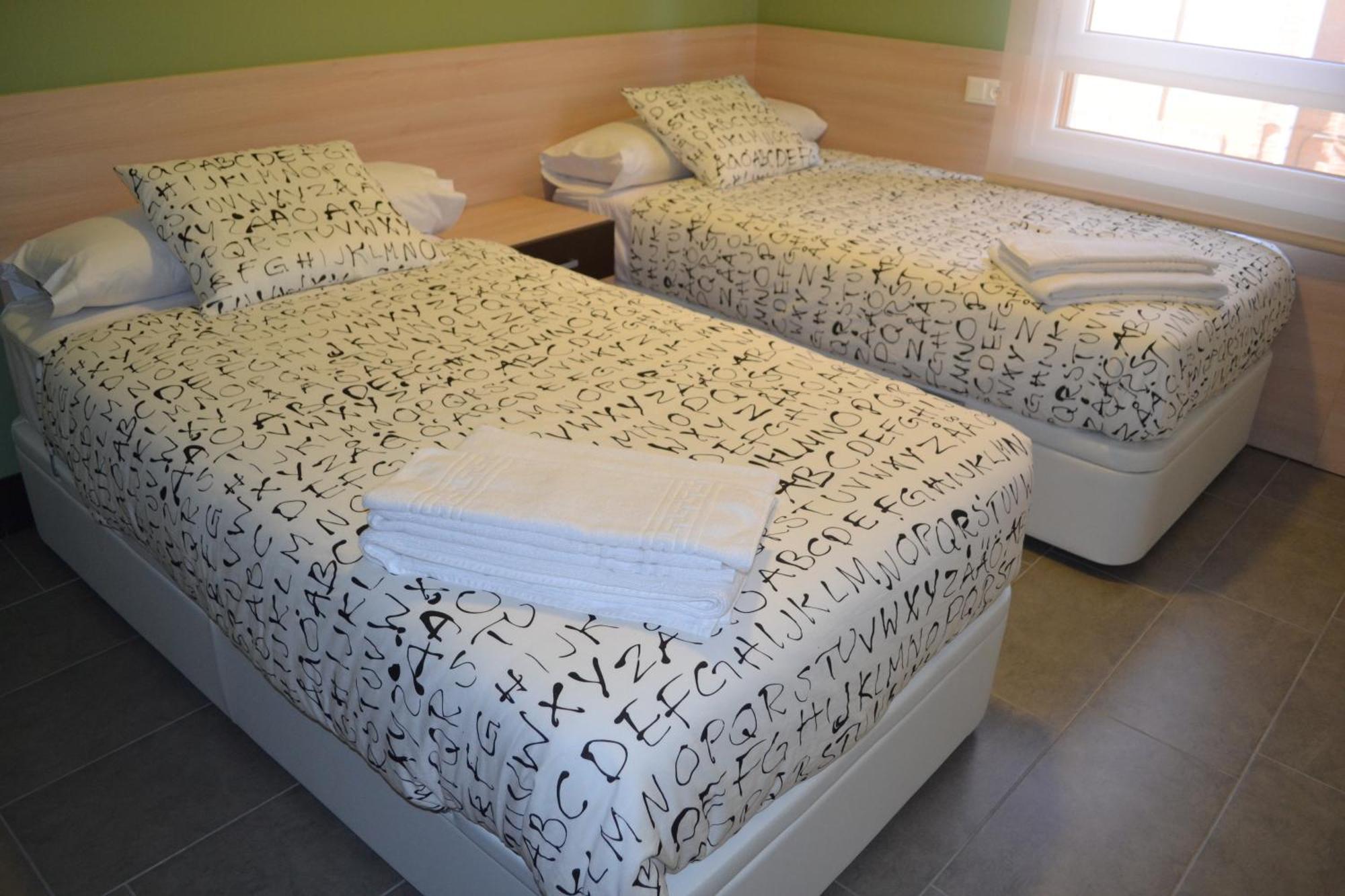 The Factory Residence Hall Сеговия Номер фото