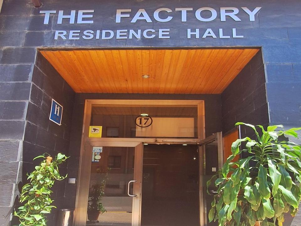The Factory Residence Hall Сеговия Экстерьер фото