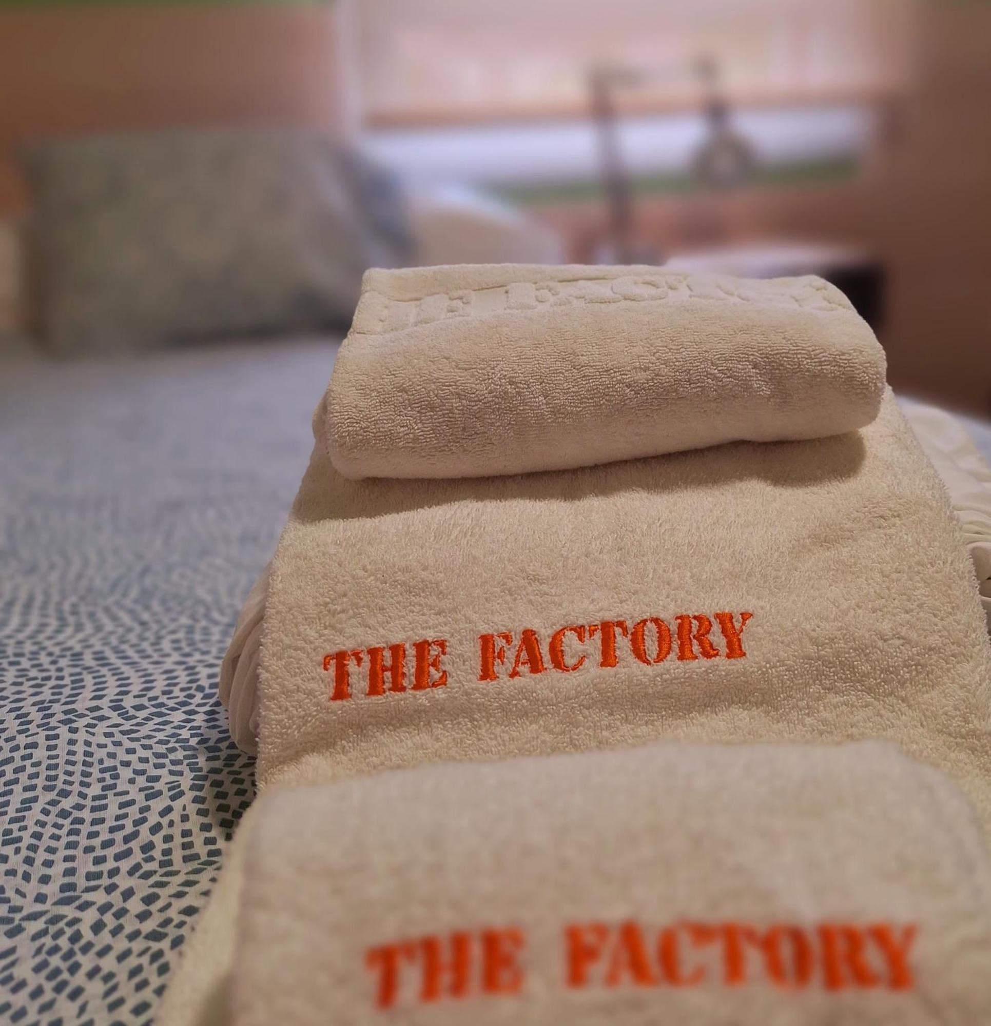 The Factory Residence Hall Сеговия Экстерьер фото